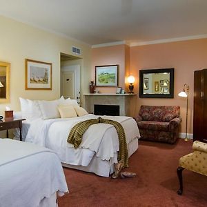 Deluxe Queen Room Two Queen Beds